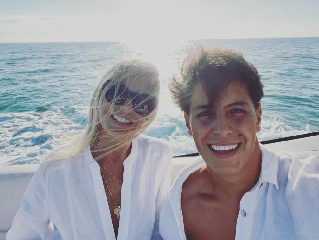 Cecilia Bolocco y su hijo Máximo Menem en Miami