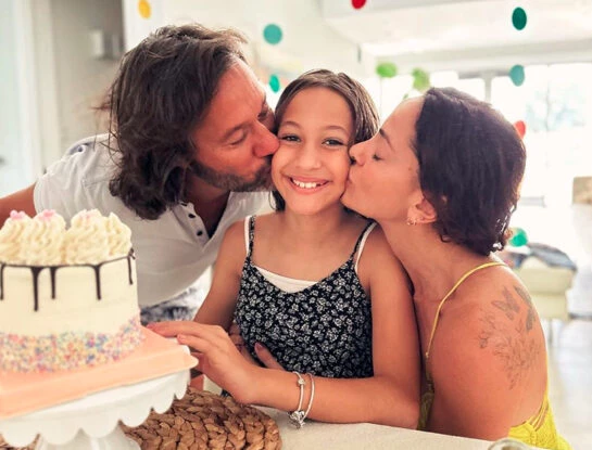 Las fotos del cumpleaños en la playa de Nina, la hija de Diego Torres y Débora Bello