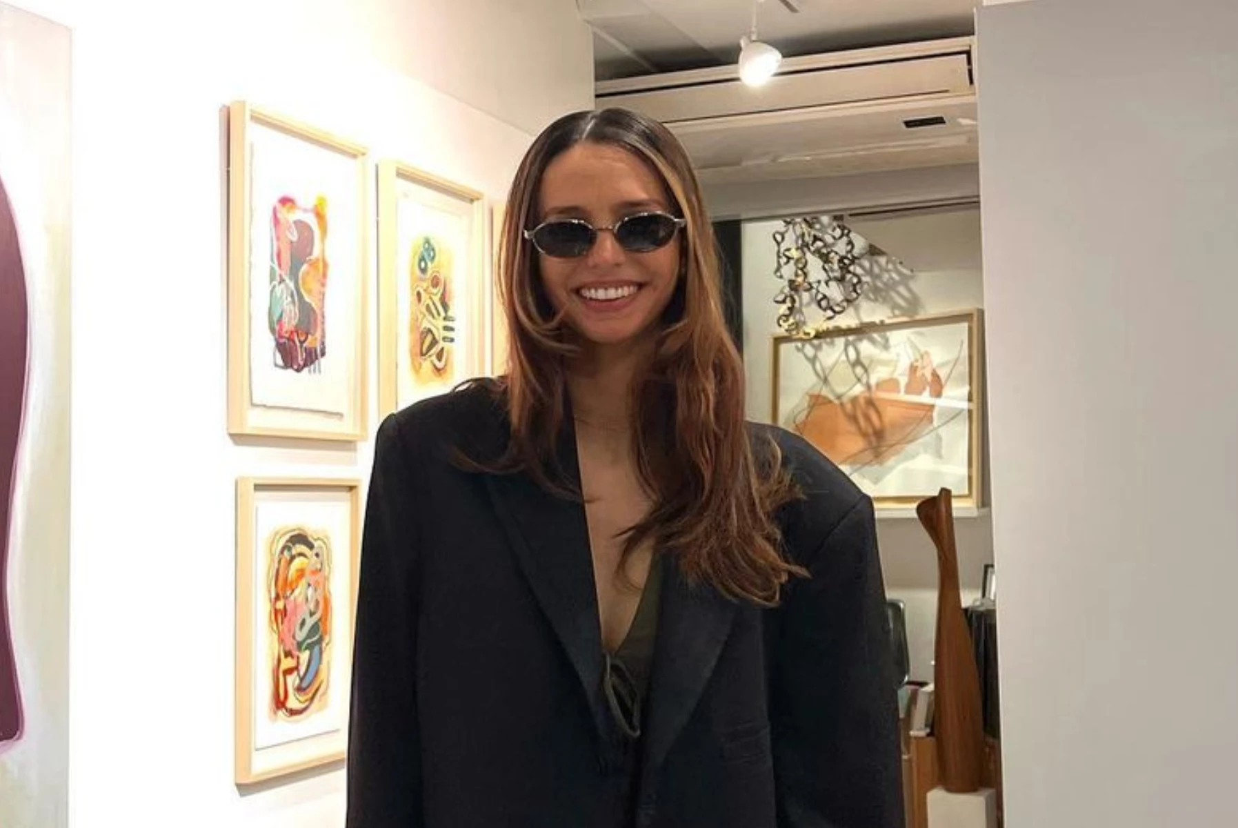 El look total black de Juanita Tinelli