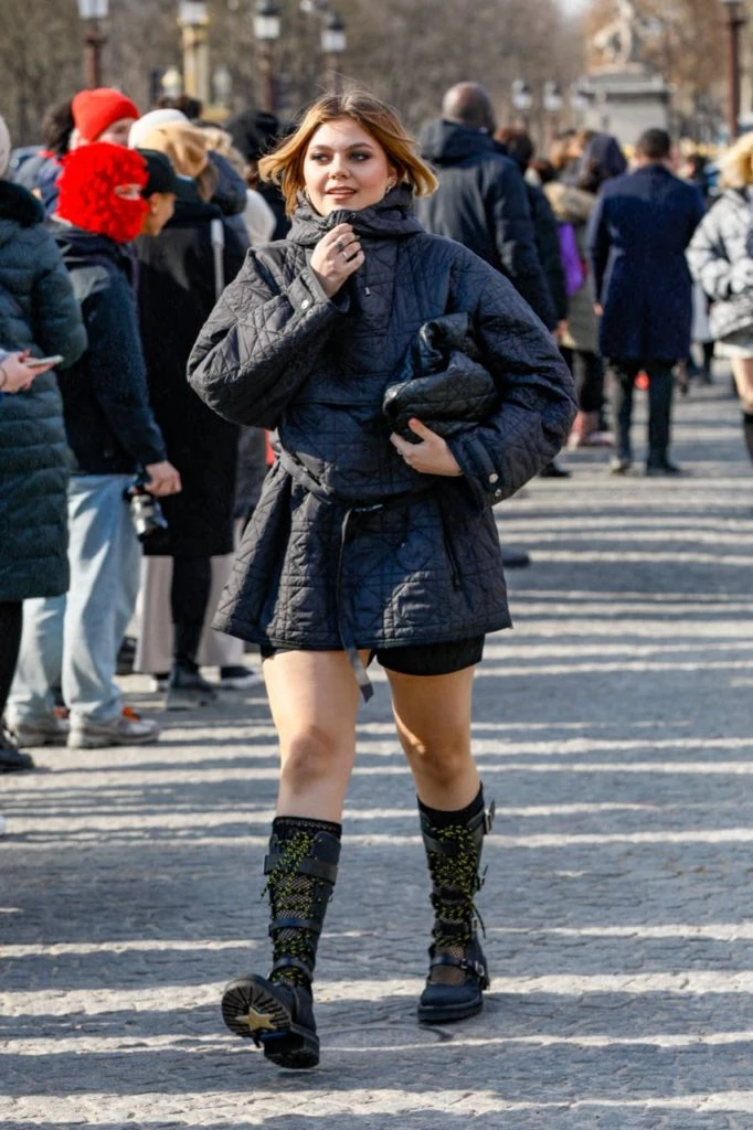 Louane Emera en el desfile de Dior