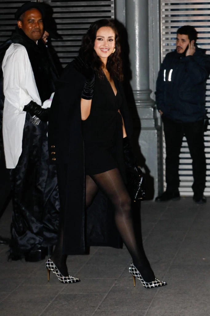 Looks street style del desfile de Balmian en la Semana de Moda de París