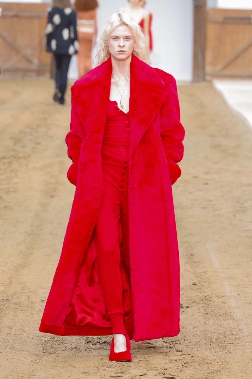 Desfile Stella McCartney otoño invierno 2023/24 en Semana de Moda de Paris