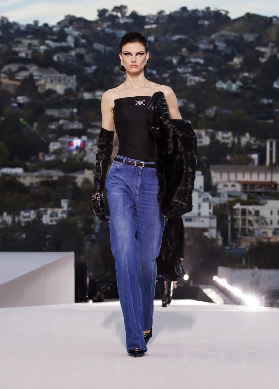 Desfile Versace invierno 2023/2024