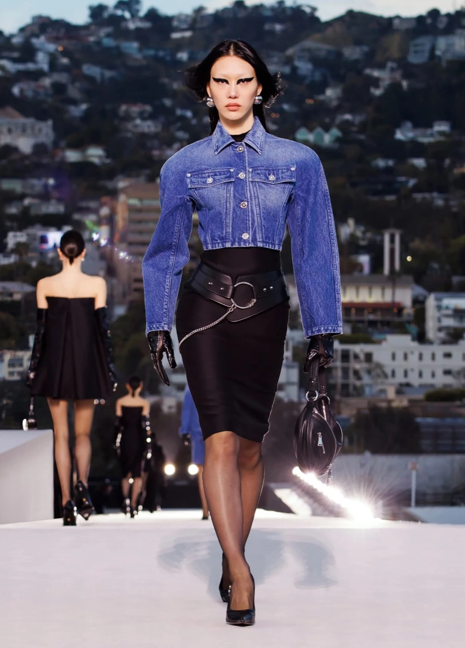 Desfile Versace invierno 2023/2024