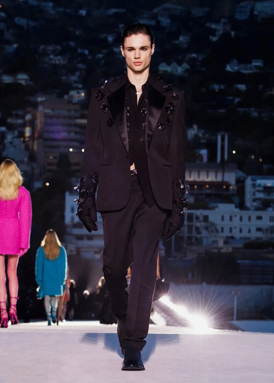 Desfile Versace invierno 2023/2024