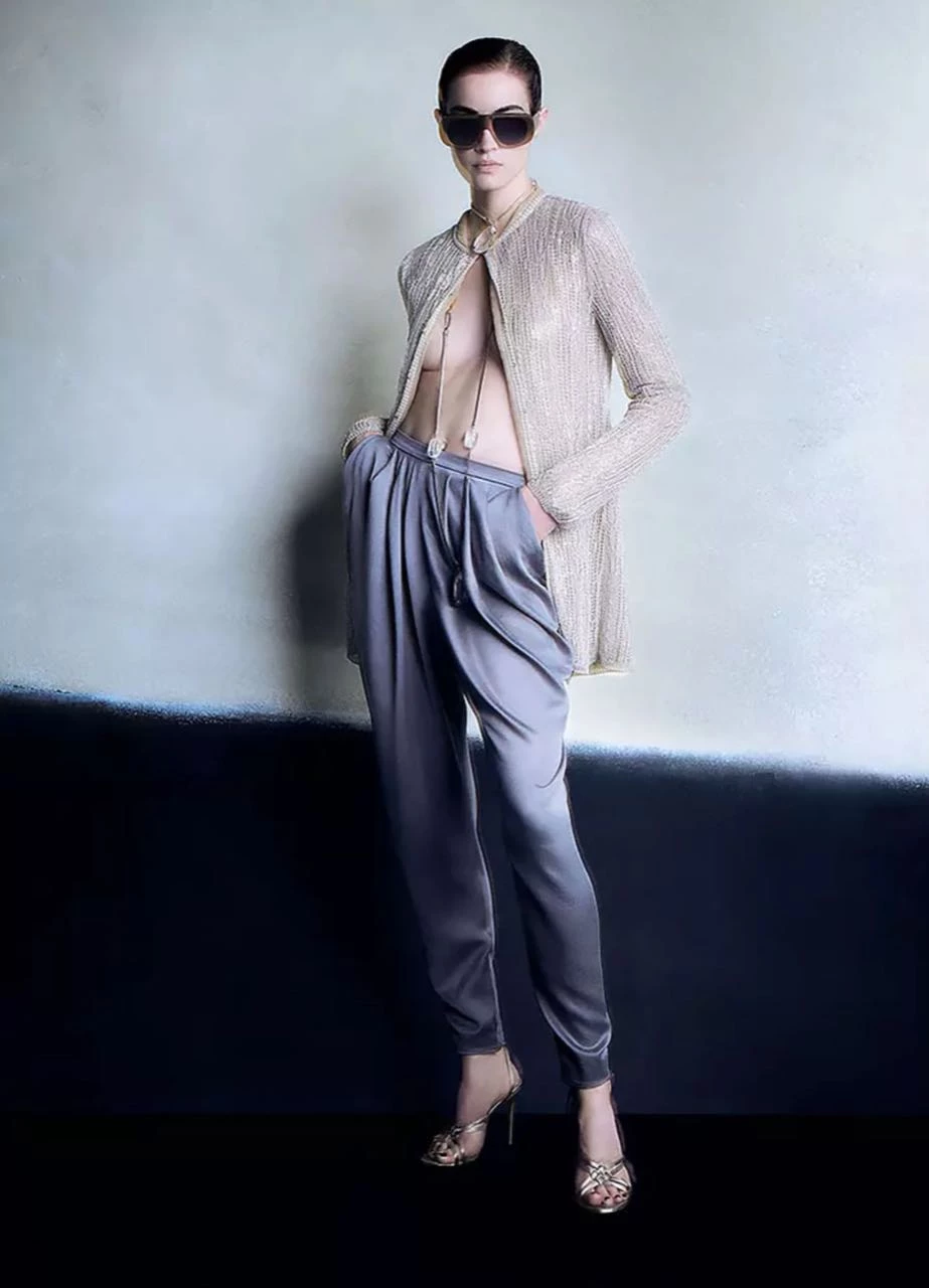 Giorgio Armani presentó su colección primavera verano 2023.