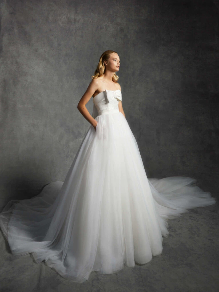 Viktor_&_Rolf_2023_Fall_Bridal0003