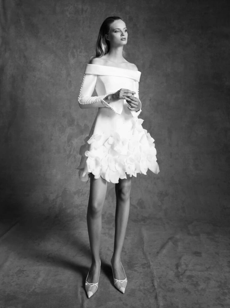 Viktor_&_Rolf_2023_Fall_Bridal0003