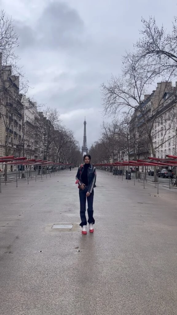 Juana Tinelli compartió un nuevo look desde París. Foto: Instagram.