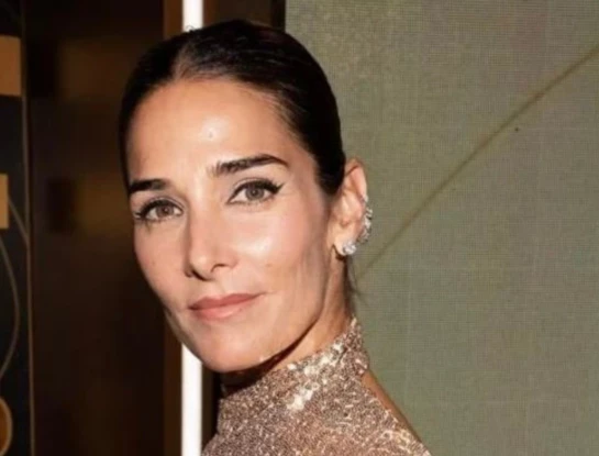 Juana Viale brilló con el look que eligió para ir al Teatro Colón
