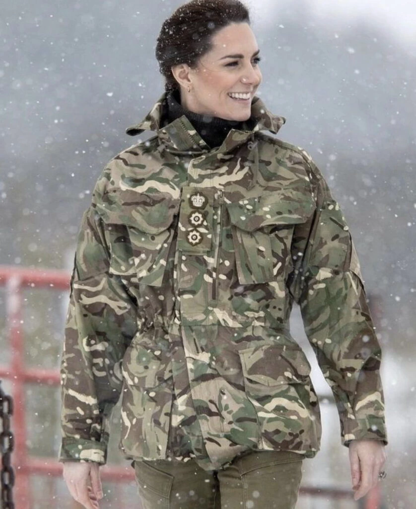 Kate Middleton y su look utilitario. Foto: Instagram.