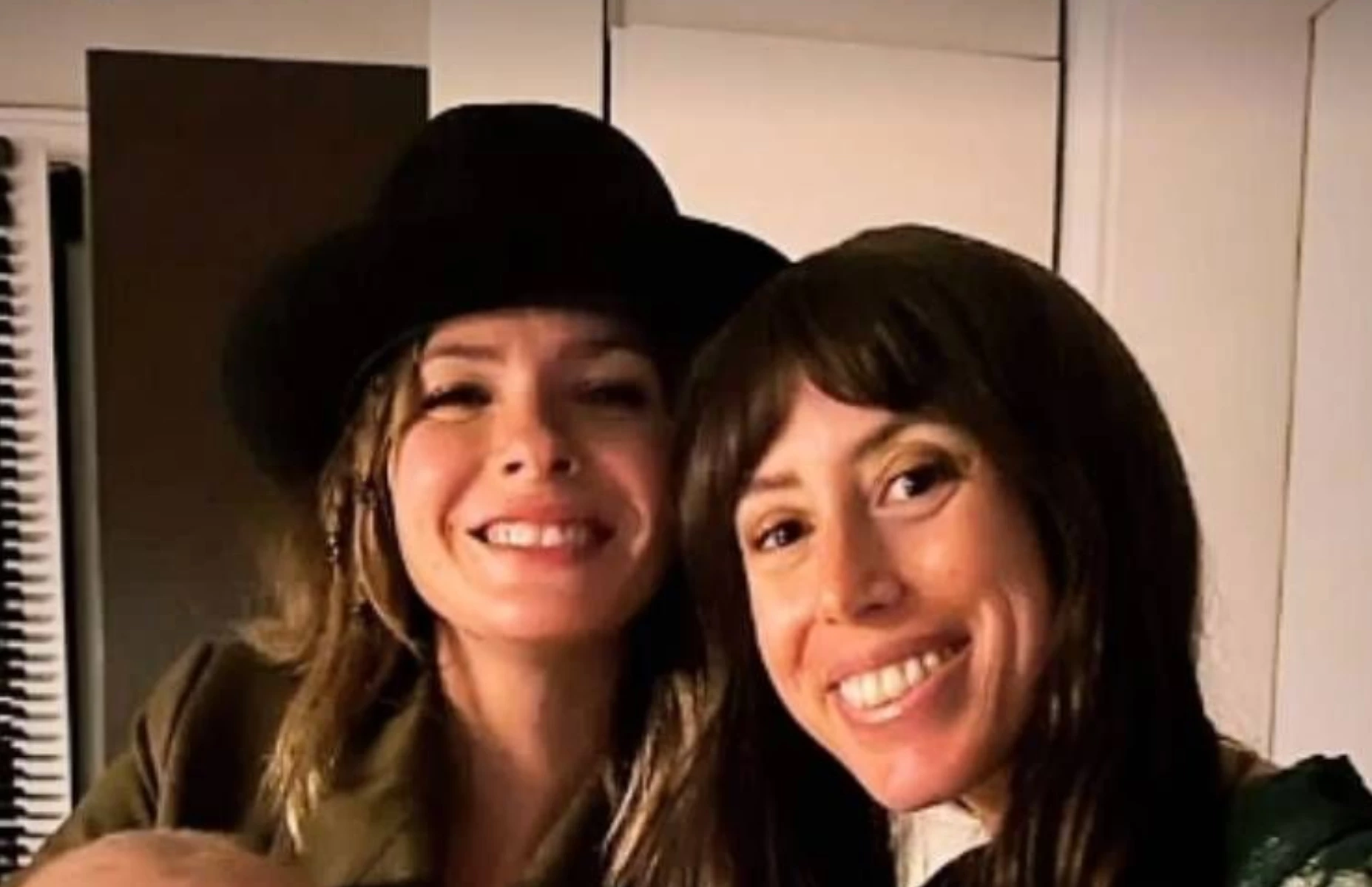 La China Suárez lo saludó al hijo de Sofía Sarkany que cumple 2 años