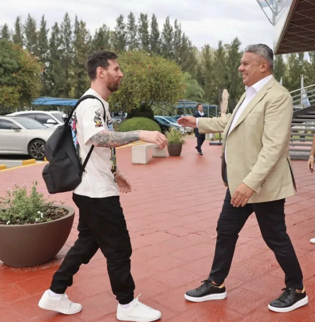 Lio Messi llegó a la Argentina. Foto: Instagram.