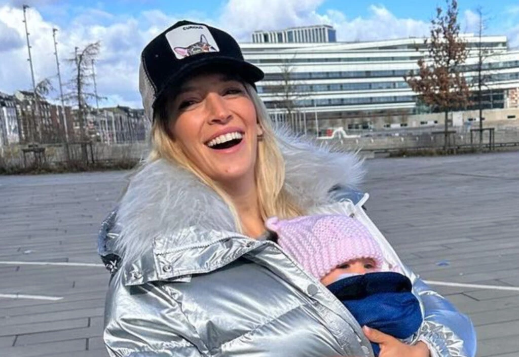 Luisana Lopilato llevó el abrigo must have de este invierno