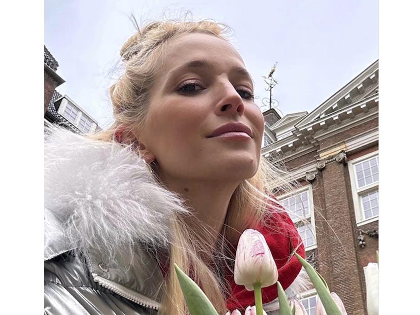 Luisana Lopilato looks urbanos