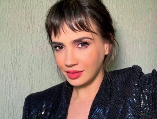 Celeste Cid deslumbró con un sensual shiny look