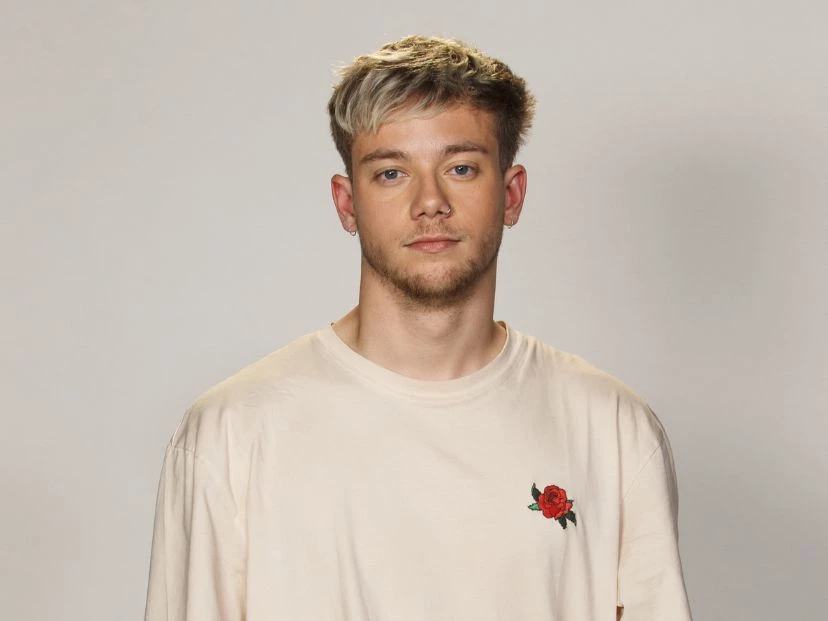 El emotivo encuentro de Nacho con su abuela y su segundo papá