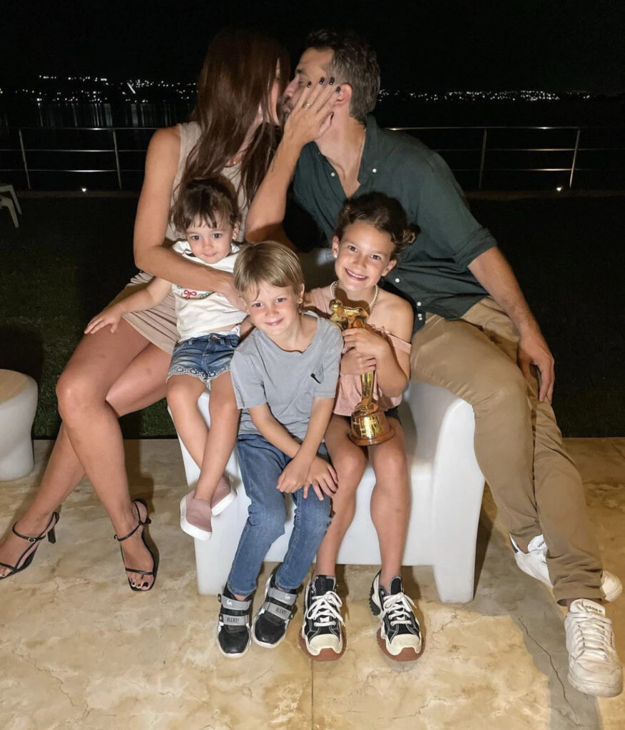 Paula, Pedro y sus hijos. Foto: Instagram.