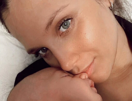 Por primera vez, Barbie Vélez mostró a su hijo Salvador despierto