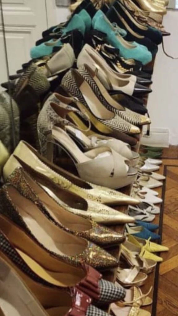 Zapatos es lo que más variedad hay. Foto: web.