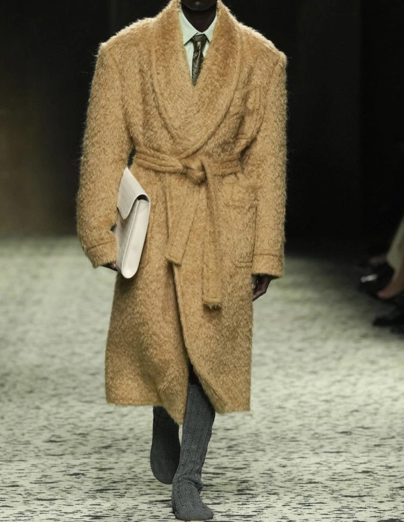 Zapatos ugly by Bottega Veneta. Foto: Instagram.