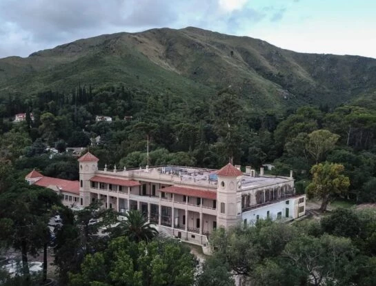 Historias de Cemento: Hotel Edén, el misterioso edificio en La Falda, Córdoba, que inspiró una serie