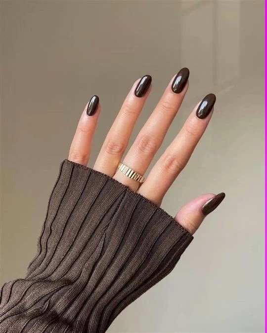 manicura marron chocolate