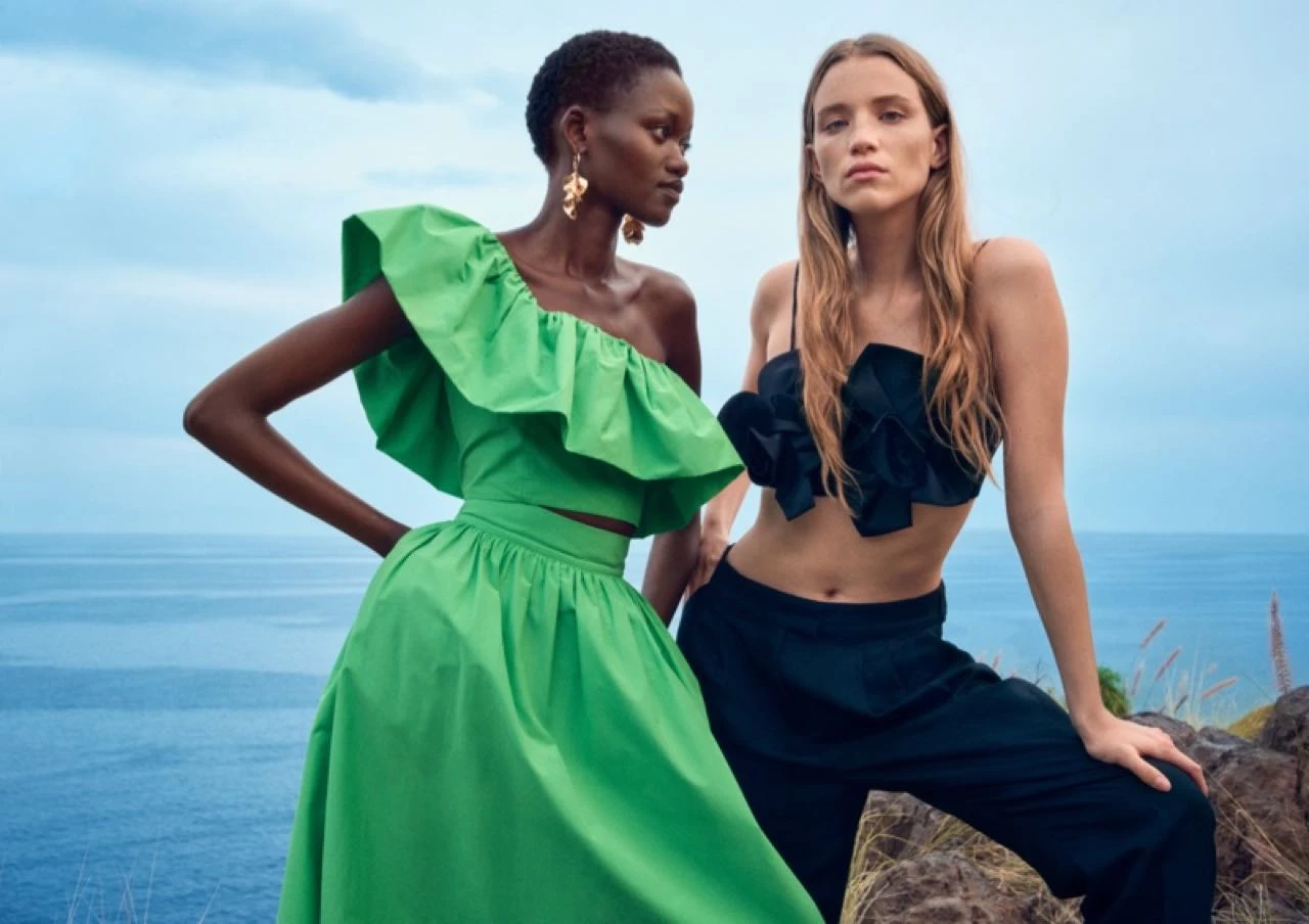 Campaña primavera verano 2023 de H&M protagonizada por Mica Argañaraz