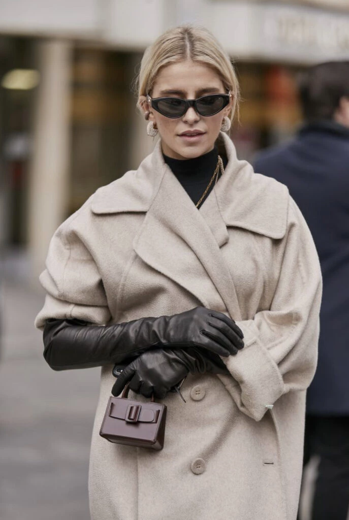 Guantes, el accesorio de este otoño 23. Foto: Pinterest.