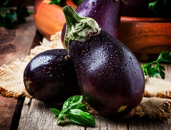 Llegó la época de la berenjena, melanzana o eggplant: 2 recetas fáciles para incorporarla a tu cocina