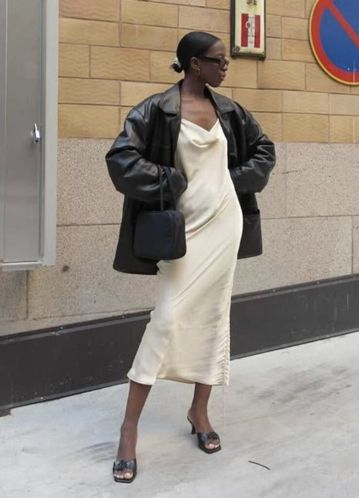 Blazer de cuero el ítem que no puede faltarnos este otoño. Foto: Pinterest.