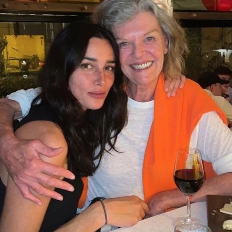 Tini de Bucourt y Chiara Burger