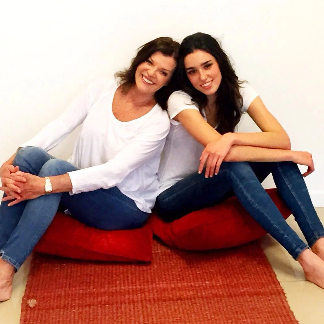 Tini de Bucourt y Chiara Burger