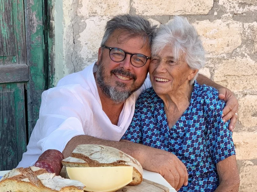 Donato de Santis despide a su mamá