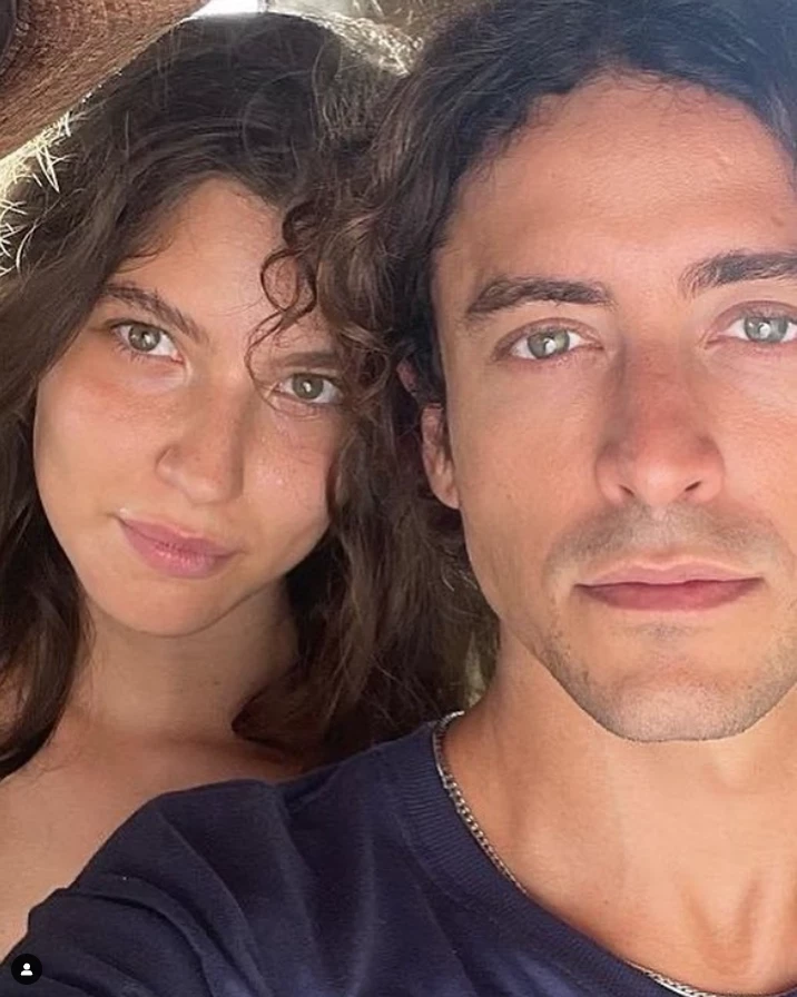 Jesuita Barbosa y Alanis Guillen en Pantanal