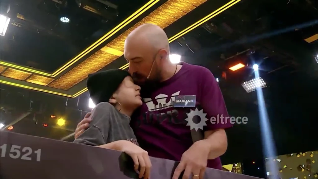 Agustina Cáceres y familia