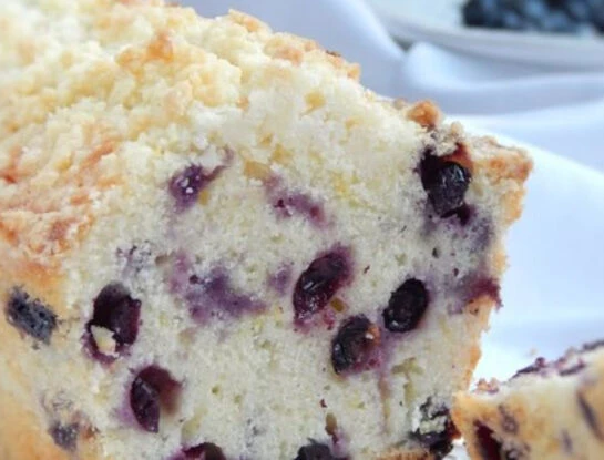 Cómo hacer budín de limón y arándanos (súper húmedo)