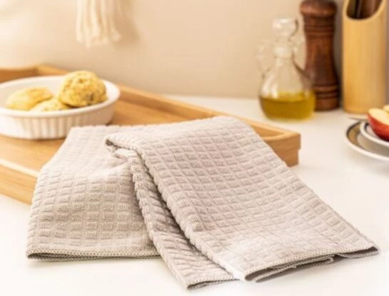 Trucos de limpieza: cómo blanquear los repasadores de la cocina