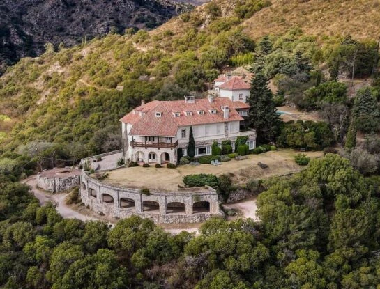 Historias de Cemento: Castillo de Mandl, los secretos de la icónica residencia en La Cumbre, ambientada por el diseñador francés Jean Michel Frank
