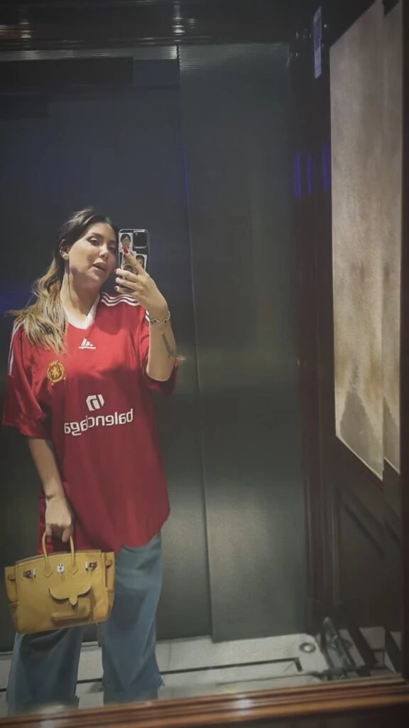 El look bloke core de Wanda Nara. Foto: Instagram.