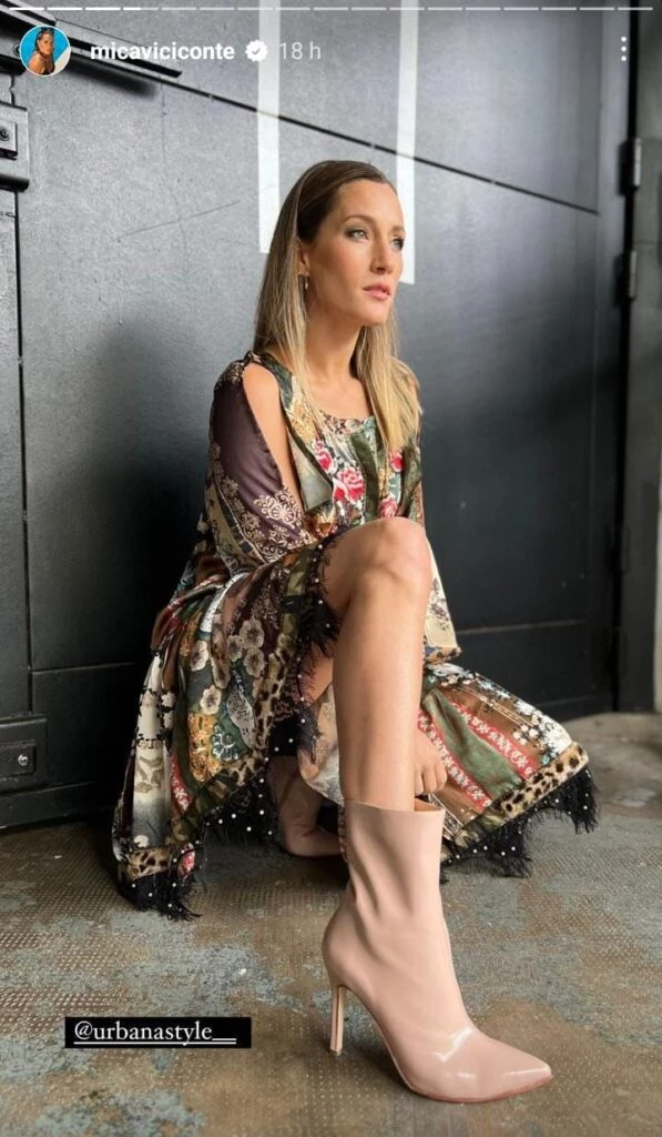 El look hippie chic de Mica Viciconte que combinó con botas nude