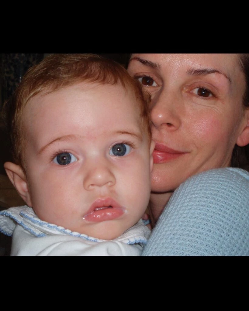 Embeth Davidtz señorita miel matilda