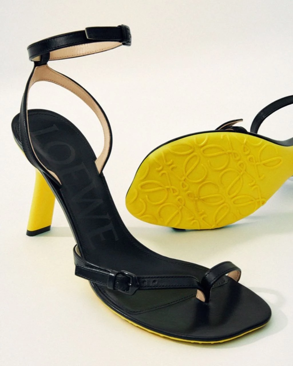 Colección de zapatos de Loewe para la primavera 2023