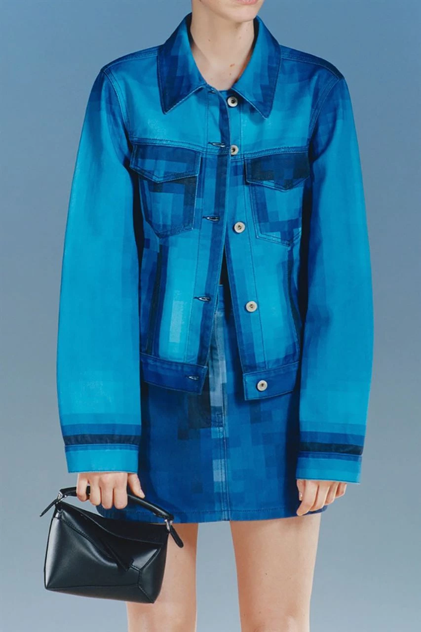 LOEWE presentó la colección cápsula primavera-verano 2023 de Pixel.