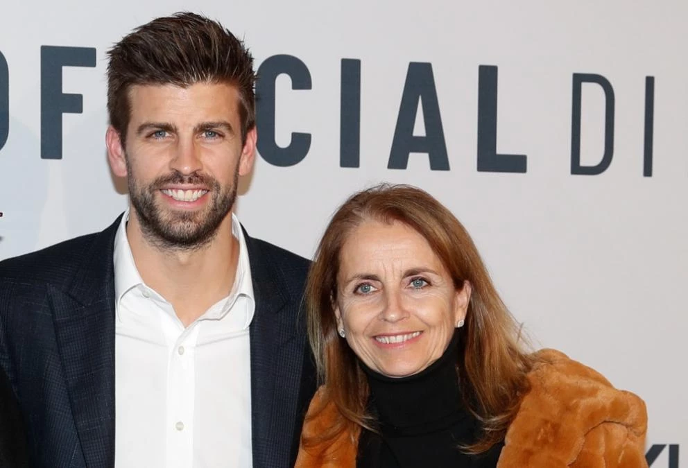 Gerard Piqué junto a su mamá, Monserrat Bernabeu