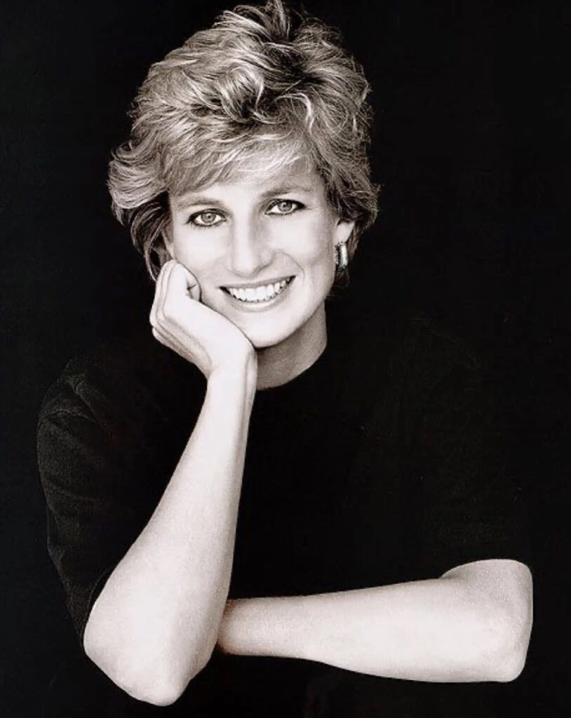 Lady Di fue un icono de estilo que a más de 25 años de su muerte, sigue vigente. Foto: Pinterest.