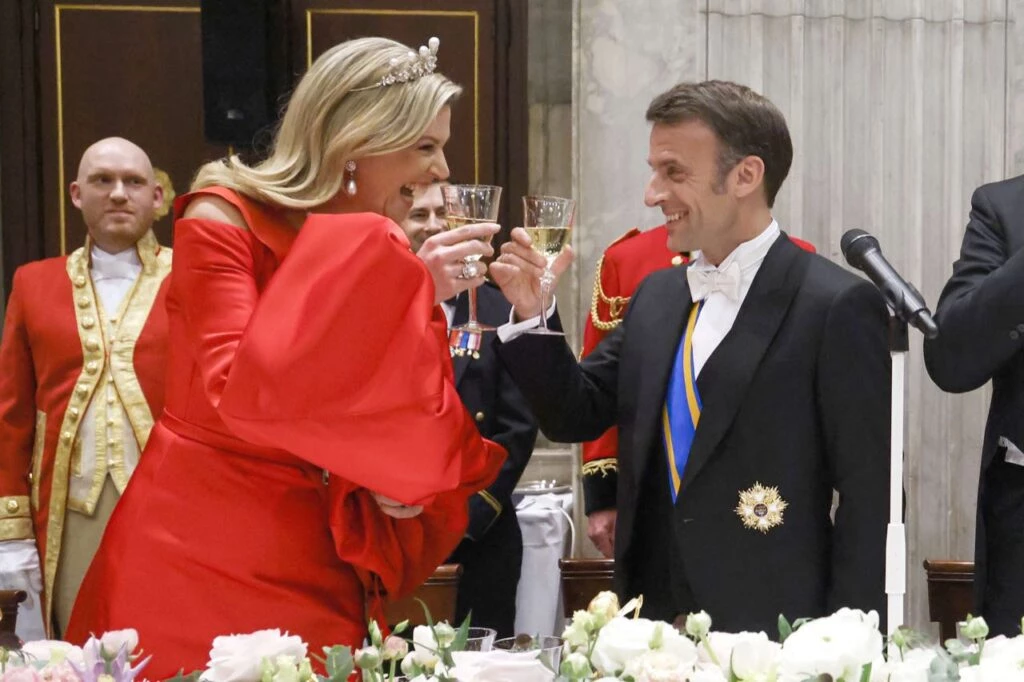 Maxima y Macron