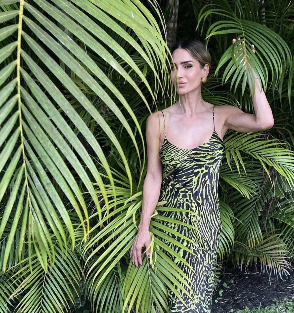 María Vázquez apostó por un vestido lencero