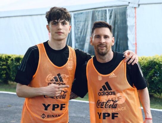 Quién es Alejandro Garnacho, el jugador de 19 años que debutó en la Copa América