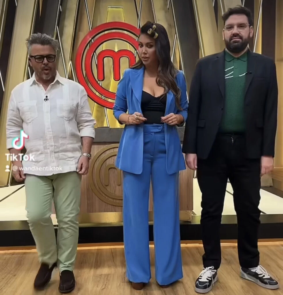 Wanda y su look sastrero